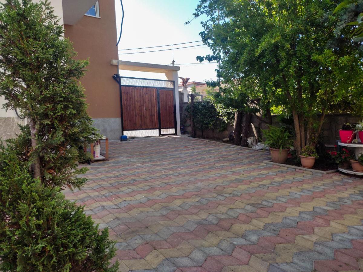 Vila Cikaj Hotel Durres Exterior photo